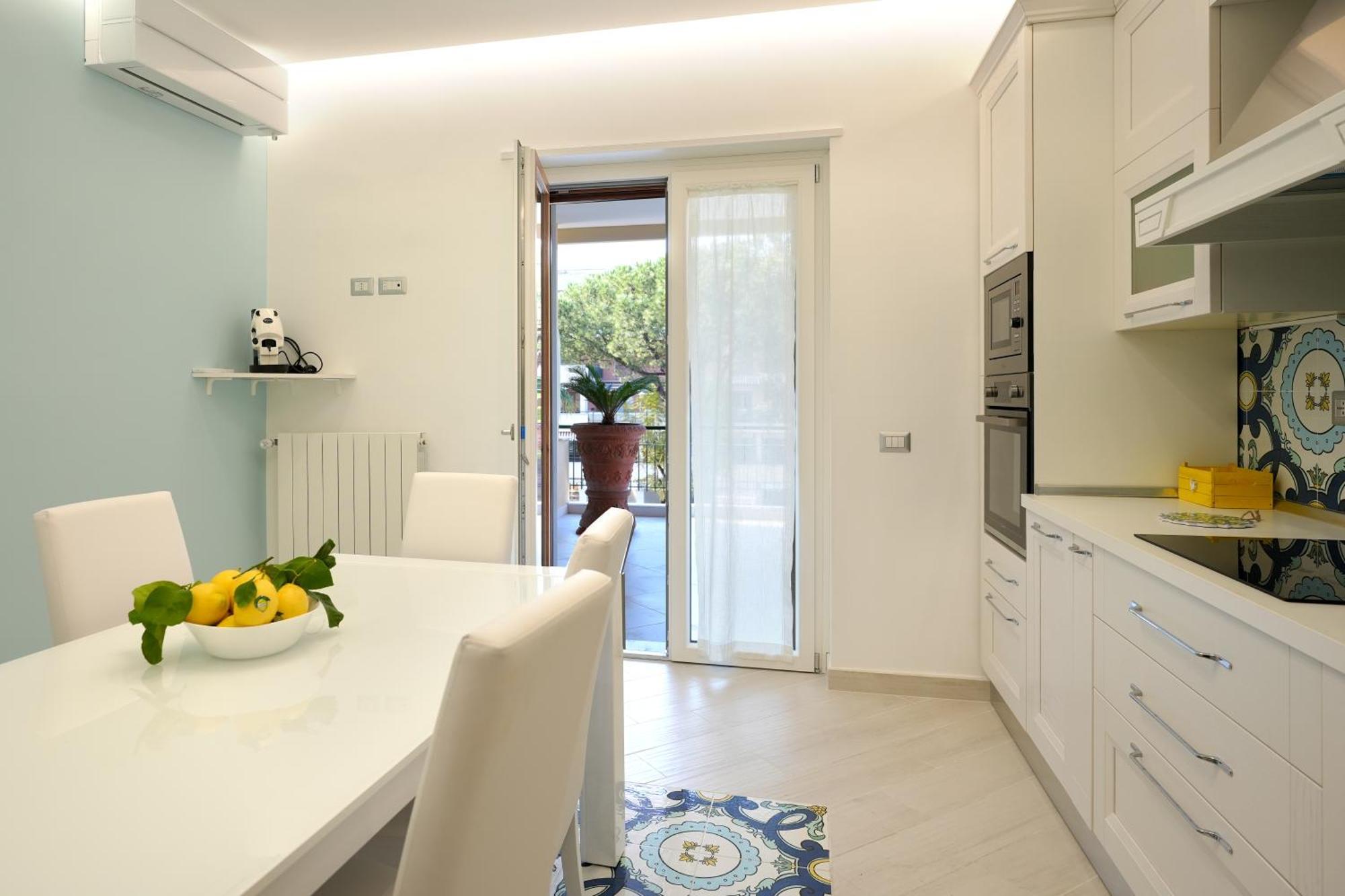 Manilu Maison Сорренто Экстерьер фото